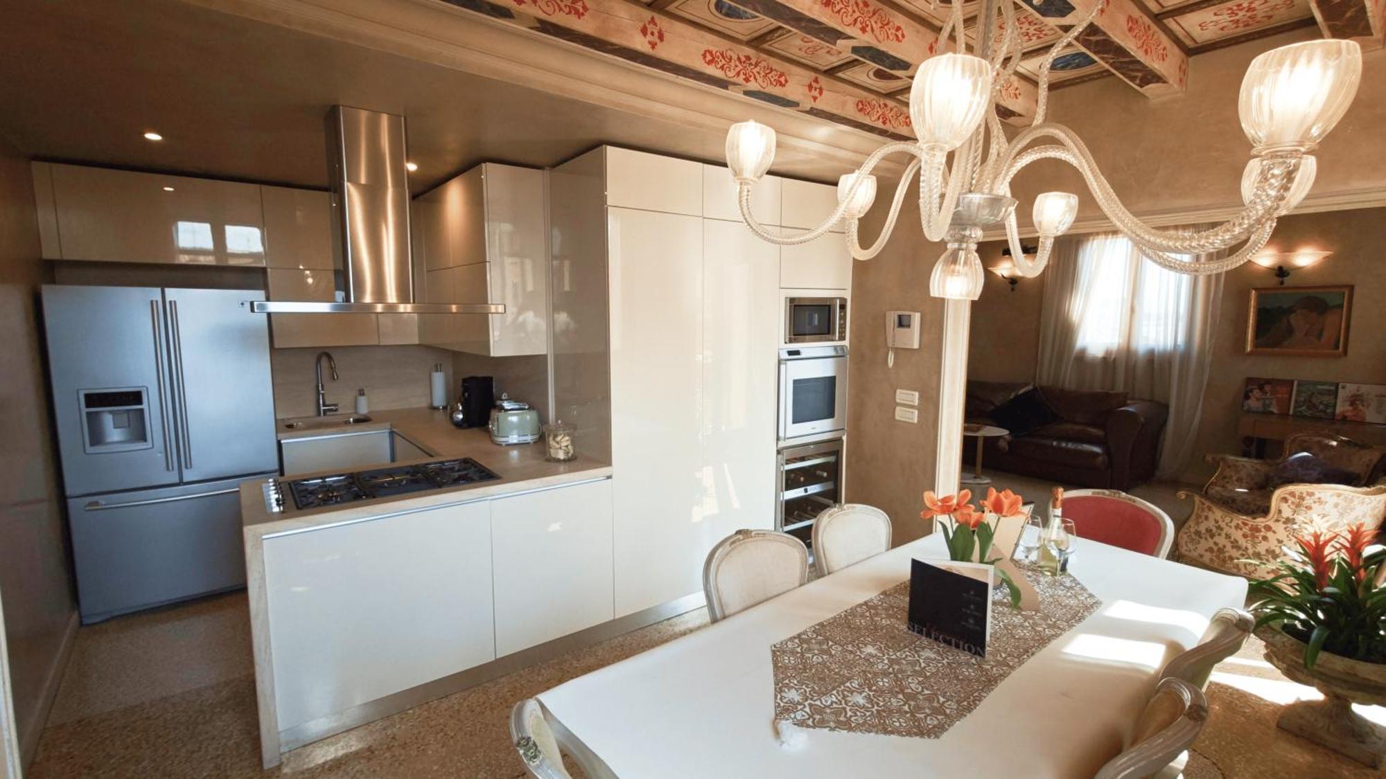 Opera Luxury Apartment Vérone Extérieur photo