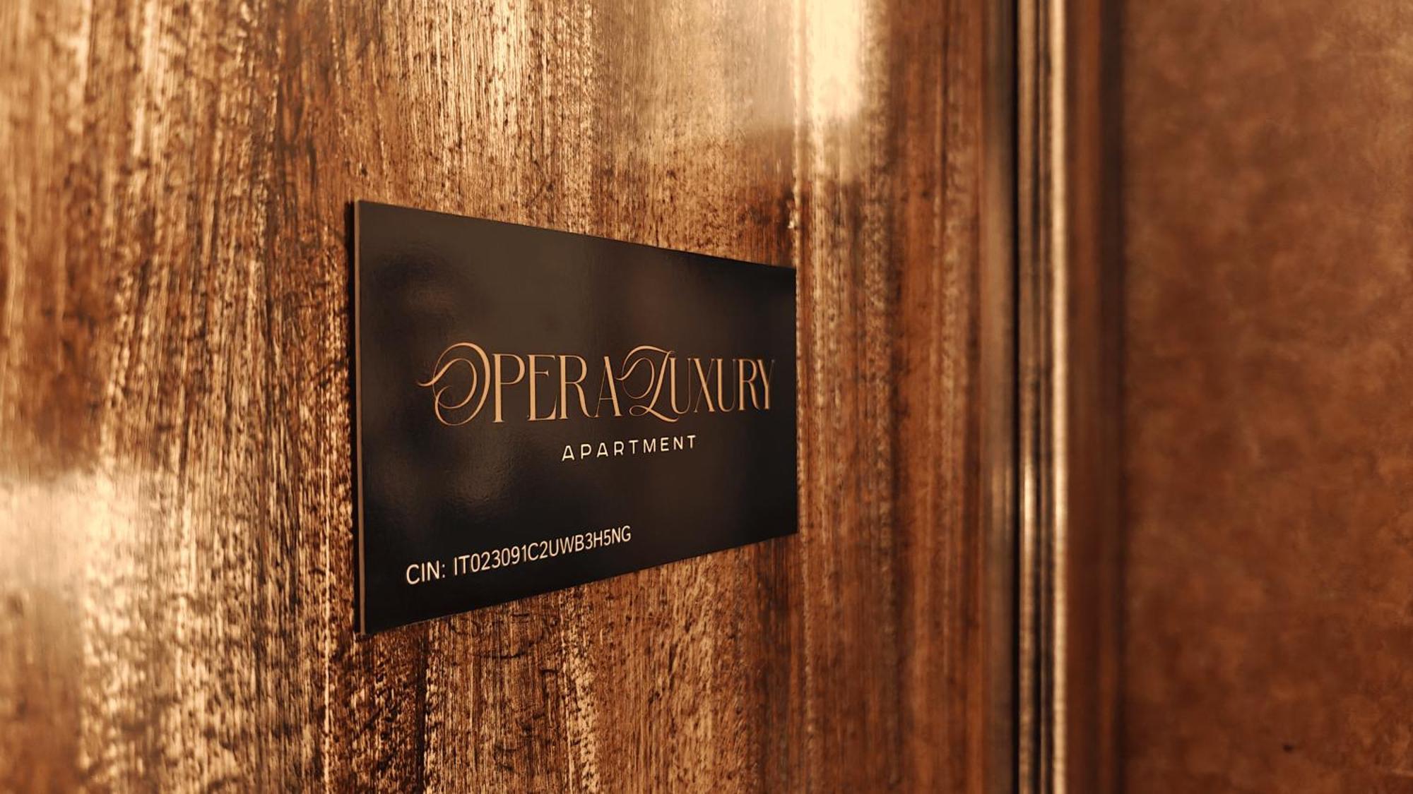 Opera Luxury Apartment Vérone Extérieur photo